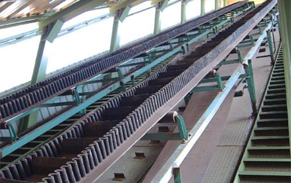 Steep / High Angle Belt Conveyor